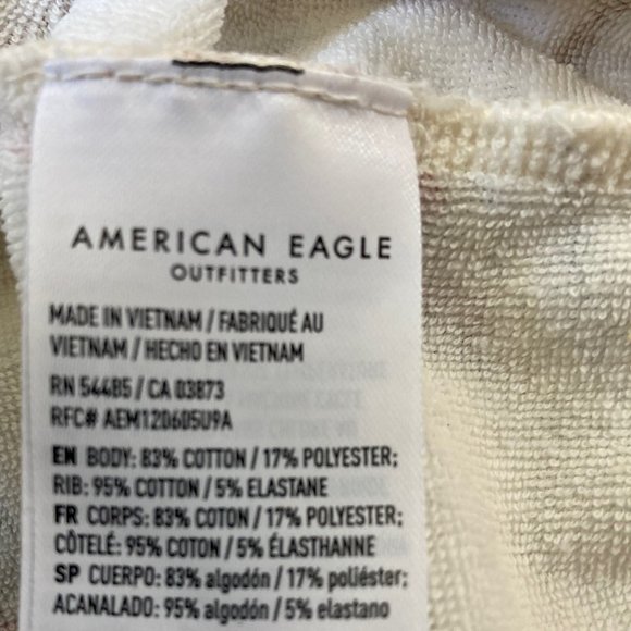 American Eagle Skating Reindeer with Christmas lights sweatshirt - Size Medium - Picture 8 of 9